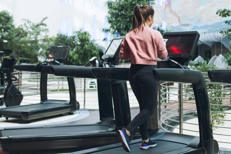 擊敗比爾森 擊敗比爾森